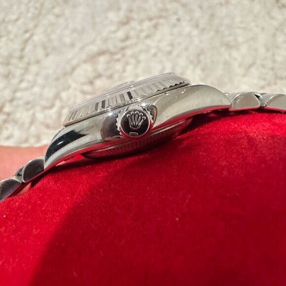 Rolex Datejust Stainless Steel 26mm Silver Roman Dial 79174 Womens - Picture 4 of 11